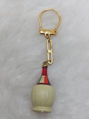 Vintage Chianti Wine Bottle Miniature Keychain